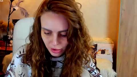 Gloria Wood online show from March 10, 8:03 pm