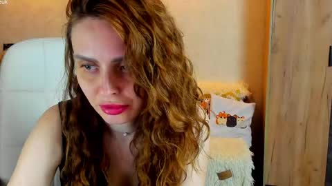 Gloria Wood online show from April 30, 8:57 pm