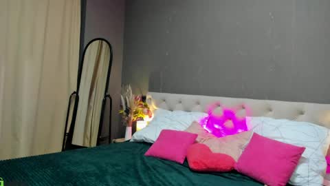 gloriaa_scott online show from May 5, 1:13 am