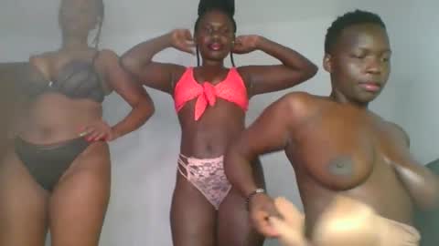 glossybabe77 online show from March 20, 9:58 am