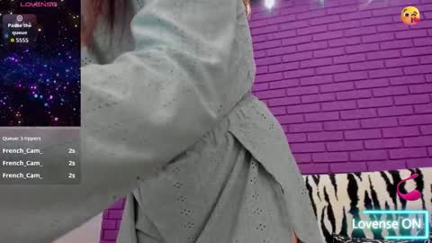 Mia online show from November 11, 9:04 pm