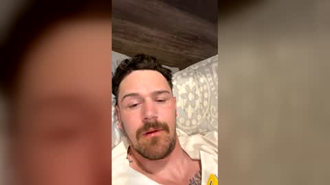gnarcoticscrew online show from May 28, 2:31 am