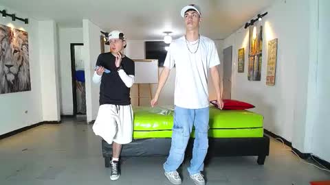 THOMAS AND DAMIAND online show from November 18, 6:12 pm