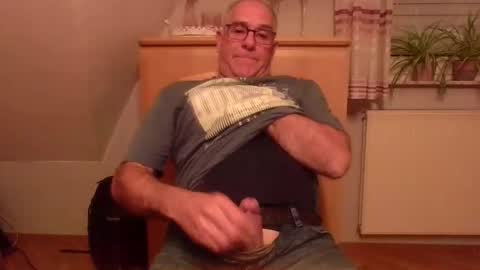gngh1969 online show from May 27, 9:45 pm
