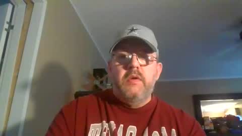 IDKIDCIDGAF online show from December 1, 9:20 pm