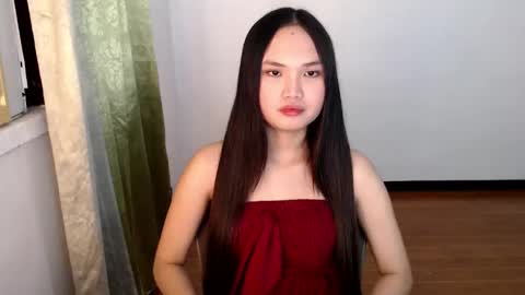 Snapshot of goddess_hela chatting on March 21, 8:19 am Hela online show from March 21, 8:19 am