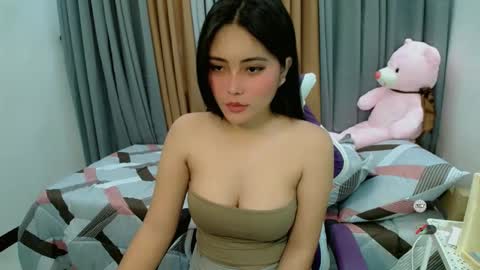 Snapshot of goddess_kendr chatting on January 16, 12:25 am kendra online show from January 16, 12:25 am