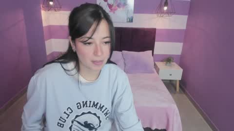 Snapshot of goddess_martina chatting on December 13, 3:16 am M A R T I N A online show from December 13, 3:16 am