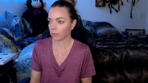 Snapshot of goddess_of_mars chatting on January 30, 6:10 pm Patricia Mars Goddess of Mars twitter thegoddessmindy online show from January 30, 6:10 pm