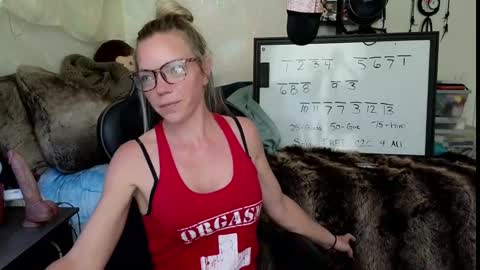 Snapshot of goddess_of_mars chatting on September 18, 3:14 pm Patricia Mars Goddess of Mars twitter thegoddessmindy online show from September 18, 3:14 pm
