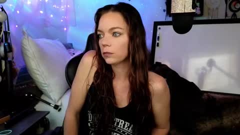 Patricia Mars           Goddess of Mars twitter thegoddessmindy online show from March 16, 3:27 pm