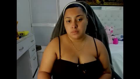 goddess_of_sissys online show from December 18, 6:19 am