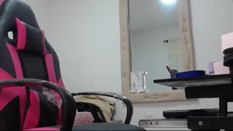 goddess_valen online show from December 17, 5:52 pm