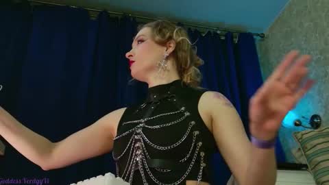 Snapshot of goddess_verdgyvi chatting on February 1, 6:34 am Verdgy online show from February 1, 6:34 am