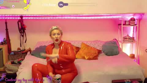 Snapshot of goddessalimony chatting on October 24, 2:08 am Goddess Alimony online show from October 24, 2:08 am