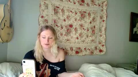 goddessalison online show from June 9, 11:38 pm