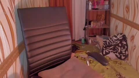 Snapshot of goddessbarbiecum4u chatting on December 29, 11:50 am Barbie Brown online show from December 29, 11:50 am