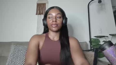 Snapshot of goddessblackk chatting on February 11, 2:16 am Miss Raven Black online show from February 11, 2:16 am