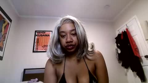 Snapshot of goddessdaisysky chatting on December 16, 8:37 pm Goddess Daisy Sky online show from December 16, 8:37 pm
