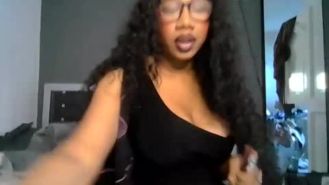 Snapshot of goddessdaisysky chatting on March 8, 5:39 pm Goddess Daisy Sky online show from March 8, 5:39 pm