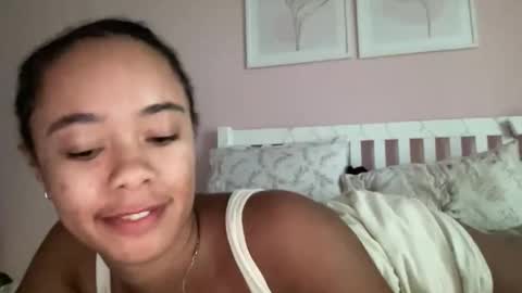 Snapshot of goddesselxo chatting on May 1, 6:45 pm Goddess L online show from May 1, 6:45 pm