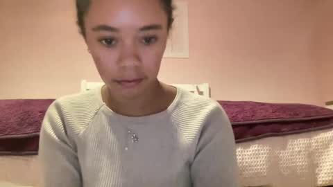 Snapshot of goddesselxo chatting on May 12, 9:23 pm Goddess L online show from May 12, 9:23 pm