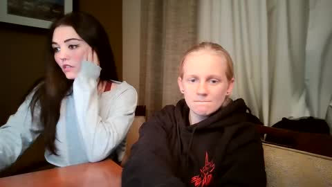 feyaa22 online show from October 3, 4:09 am