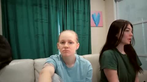 feyaa22 online show from February 11, 4:34 pm