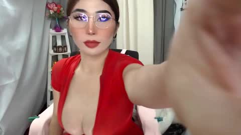 Snapshot of goddessjasmin chatting on January 4, 9:32 am Goddessjasmin online show from January 4, 9:32 am