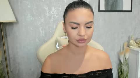 Snapshot of goddessmiaa chatting on October 13, 8:47 am Mistress online show from October 13, 8:47 am