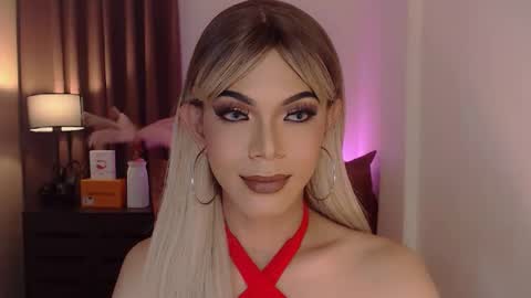 Michaella online show from December 22, 6:37 pm