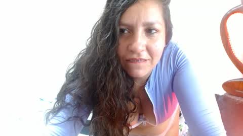  Naih Reyes online show from December 2, 2:31 am