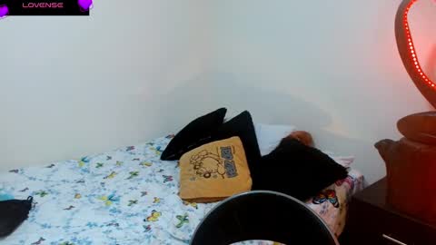  Naih Reyes online show from December 4, 6:00 am