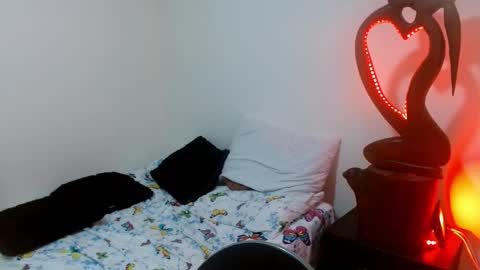  Naih Reyes online show from December 10, 2:27 am