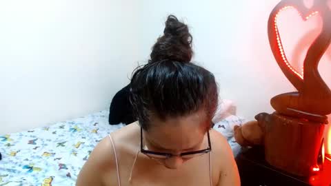  Naih Reyes online show from December 24, 3:49 am