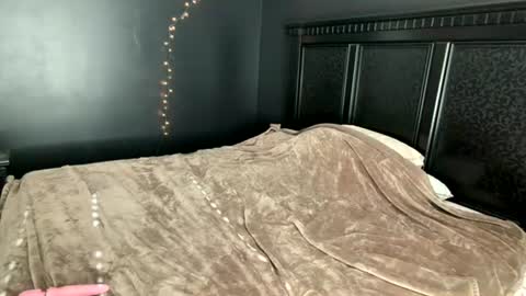 goddessquinncy online show from July 9, 12:15 am