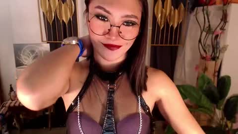 quinnie online show from January 24, 12:52 am