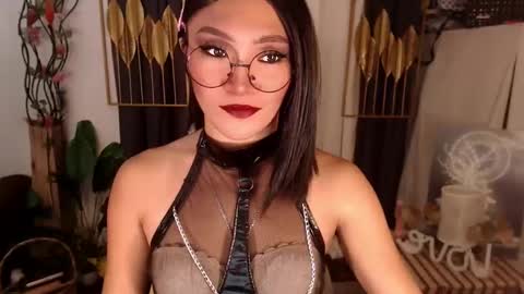 quinnie online show from January 31, 1:54 am