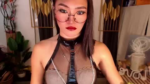 quinnie online show from February 4, 1:13 am