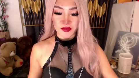 quinnie online show from March 7, 12:48 am