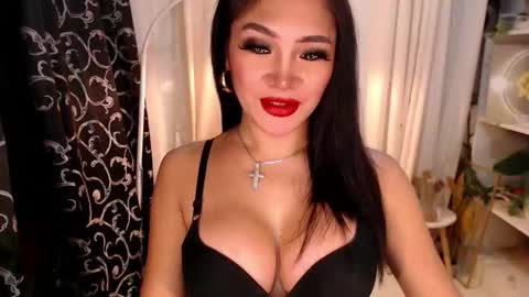 quinnie online show from October 5, 1:48 am