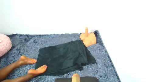 Snapshot of goddessshebony chatting on September 23, 2:20 pm goddess online show from September 23, 2:20 pm