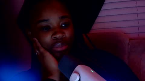 Snapshot of goddessssbrii chatting on October 2, 6:31 am Goddess Bri online show from October 2, 6:31 am
