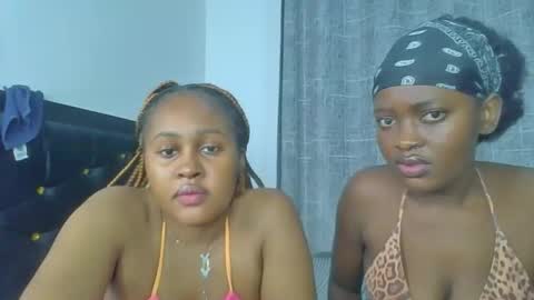 Snapshot of godess_lunah chatting on May 10, 9:09 pm godess_lunah online show from May 10, 9:09 pm