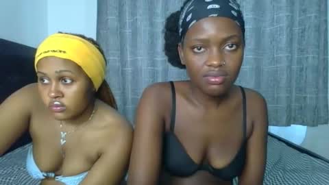 Snapshot of godess_lunah chatting on May 27, 5:48 am godess_lunah online show from May 27, 5:48 am