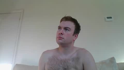 Snapshot of gogo12104 chatting on January 25, 10:40 am jme online show from January 25, 10:40 am