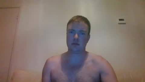 Snapshot of gogo12104 chatting on November 18, 4:33 pm jme online show from November 18, 4:33 pm