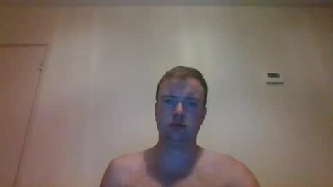 Snapshot of gogo12104 chatting on November 19, 5:46 pm jme online show from November 19, 5:46 pm