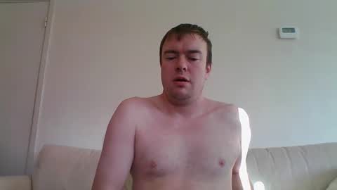 Snapshot of gogo12104 chatting on December 20, 12:45 pm jme online show from December 20, 12:45 pm