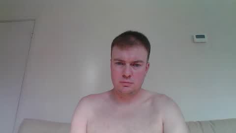 Snapshot of gogo12104 chatting on February 28, 12:17 pm jme online show from February 28, 12:17 pm